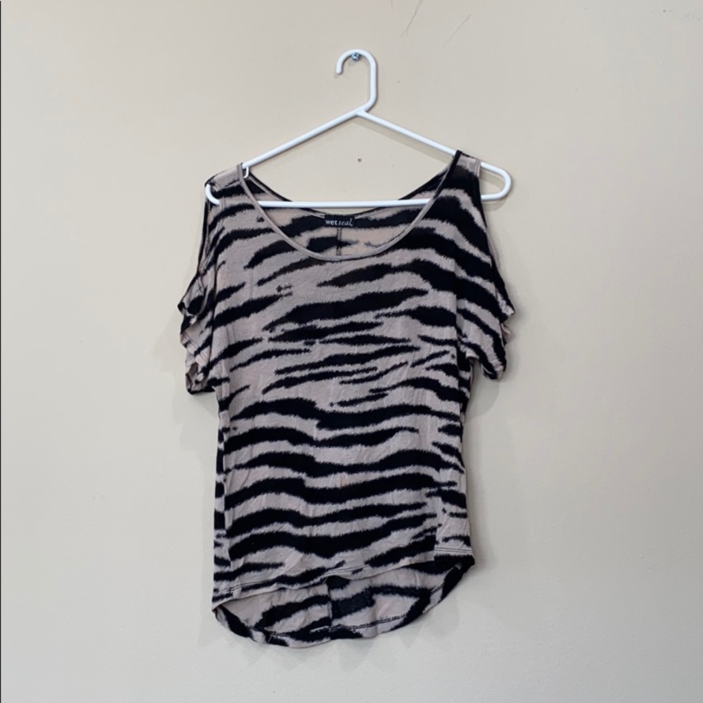 Wet seal cheetah print shirt